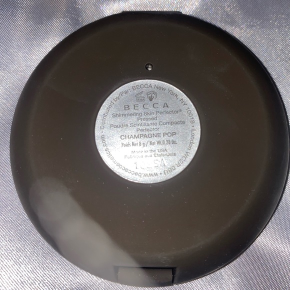 Brand New Original Becca Champagne Pop Highlighter - Picture 5 of 8